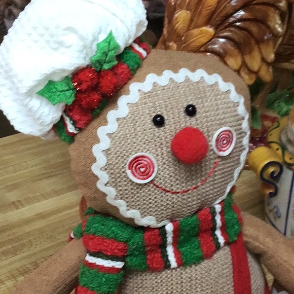 Gingerbread couple Sitting at 13 inches tall new for this holiday season❤️❤️ - Picture 2 of 5
